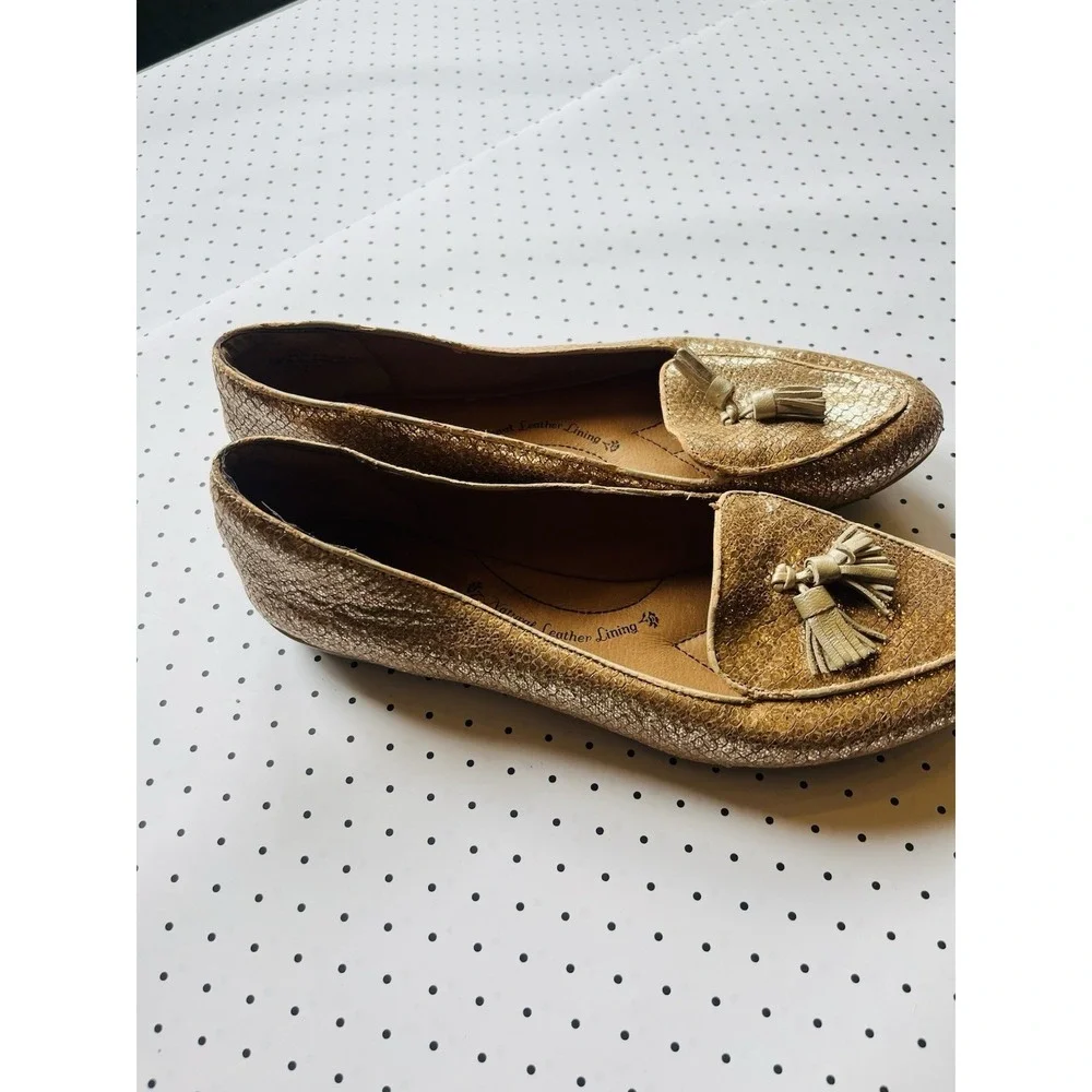 Sofft Gold Metallic Tassel Loafers Women's 10M‎ Boho Luxe Flats